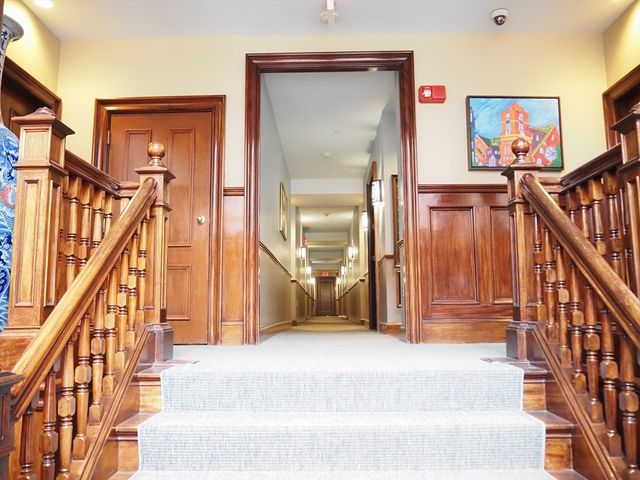 2 Clarendon Street 24, Boston, MA 02116