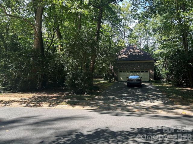 101 Medearis Drive, Charlotte, NC 28211
