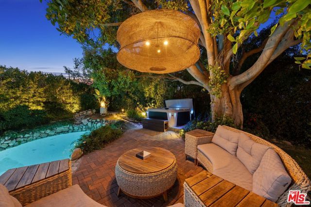 1133 Somera Road, Los Angeles, CA 90077