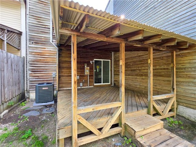 443 Hill Meadow DR, Virginia Beach, VA 23454