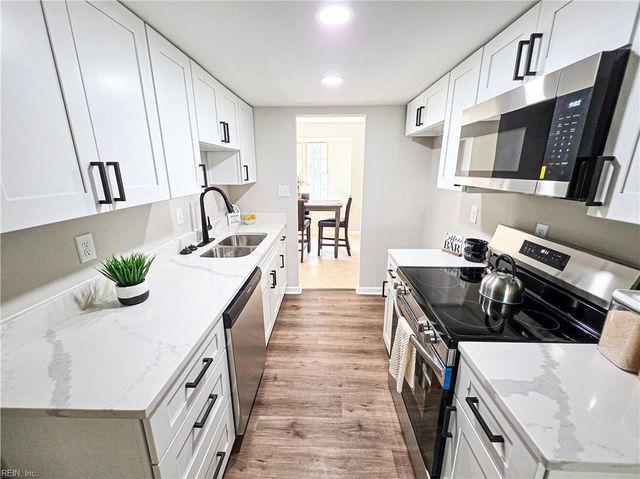 443 Hill Meadow DR, Virginia Beach, VA 23454