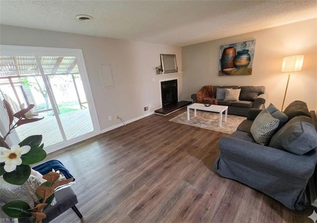 443 Hill Meadow DR, Virginia Beach, VA 23454