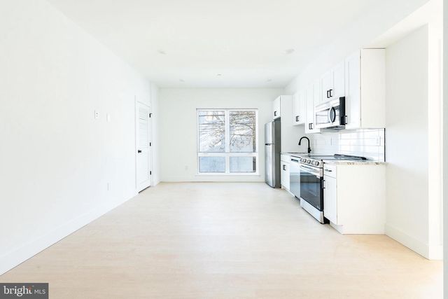2400 W MONTGOMERY AVE, Philadelphia, PA 19121