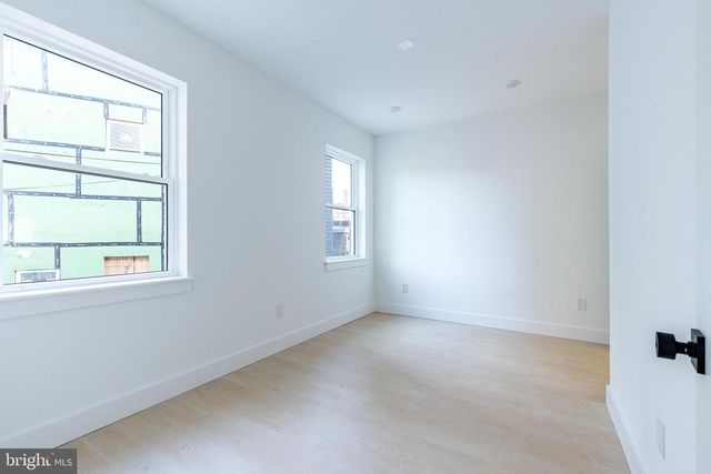 2400 W MONTGOMERY AVE, Philadelphia, PA 19121