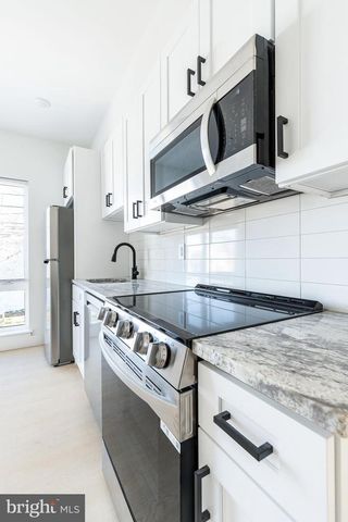 2400 W MONTGOMERY AVE, Philadelphia, PA 19121