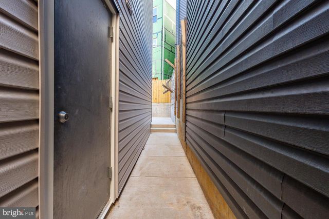 2400 W MONTGOMERY AVE, Philadelphia, PA 19121