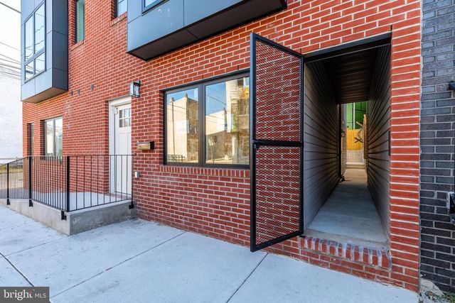 2400 W MONTGOMERY AVE, Philadelphia, PA 19121