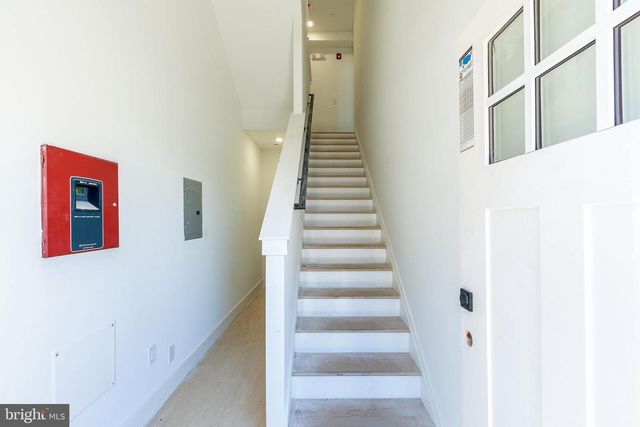 2400 W MONTGOMERY AVE, Philadelphia, PA 19121