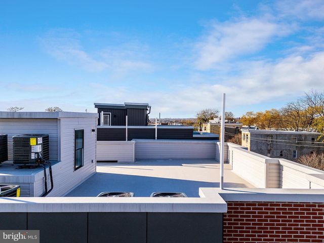 2400 W MONTGOMERY AVE, Philadelphia, PA 19121