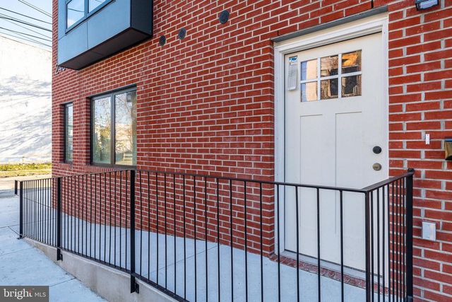 2400 W MONTGOMERY AVE, Philadelphia, PA 19121