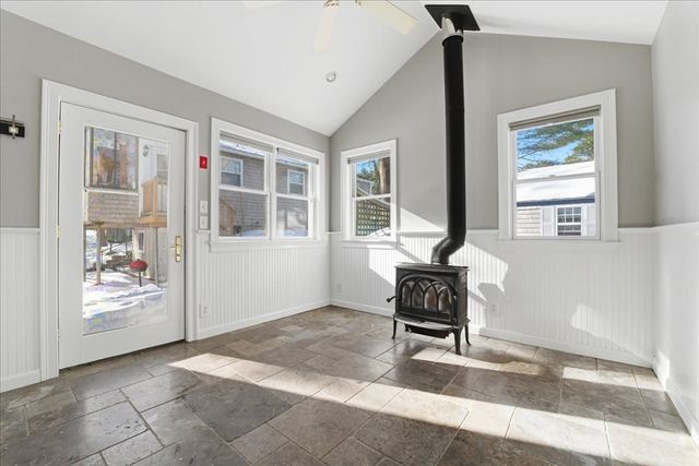 7 Swamp Rd, Plymouth, MA 02360