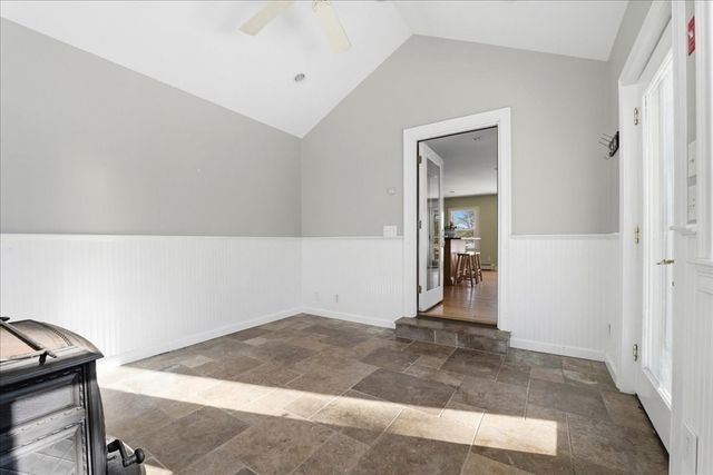 7 Swamp Rd, Plymouth, MA 02360