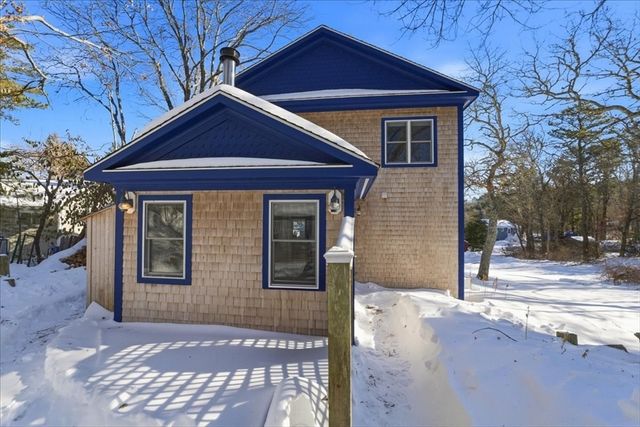7 Swamp Rd, Plymouth, MA 02360