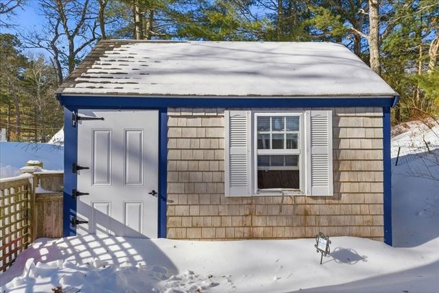 7 Swamp Rd, Plymouth, MA 02360