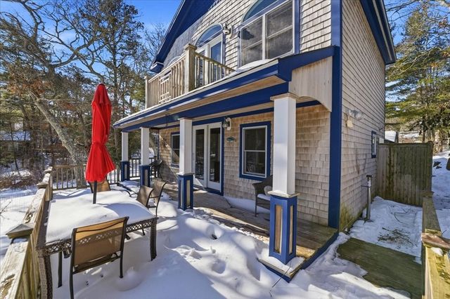 7 Swamp Rd, Plymouth, MA 02360