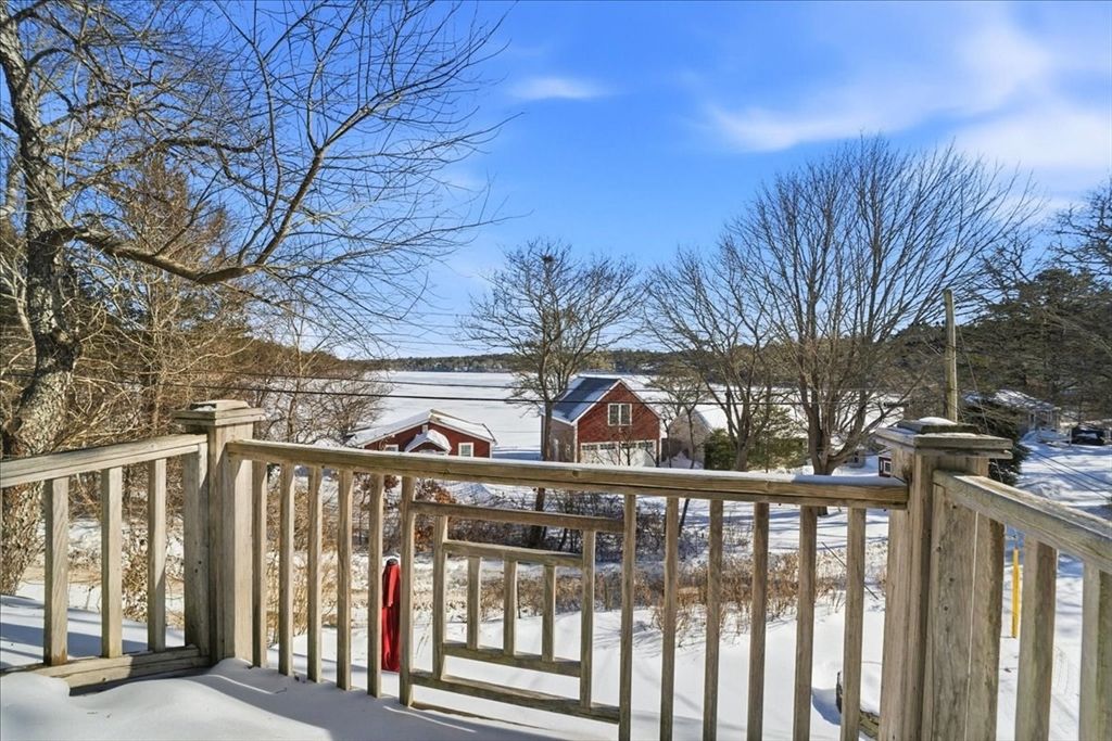 7 Swamp Rd, Plymouth, MA 02360
