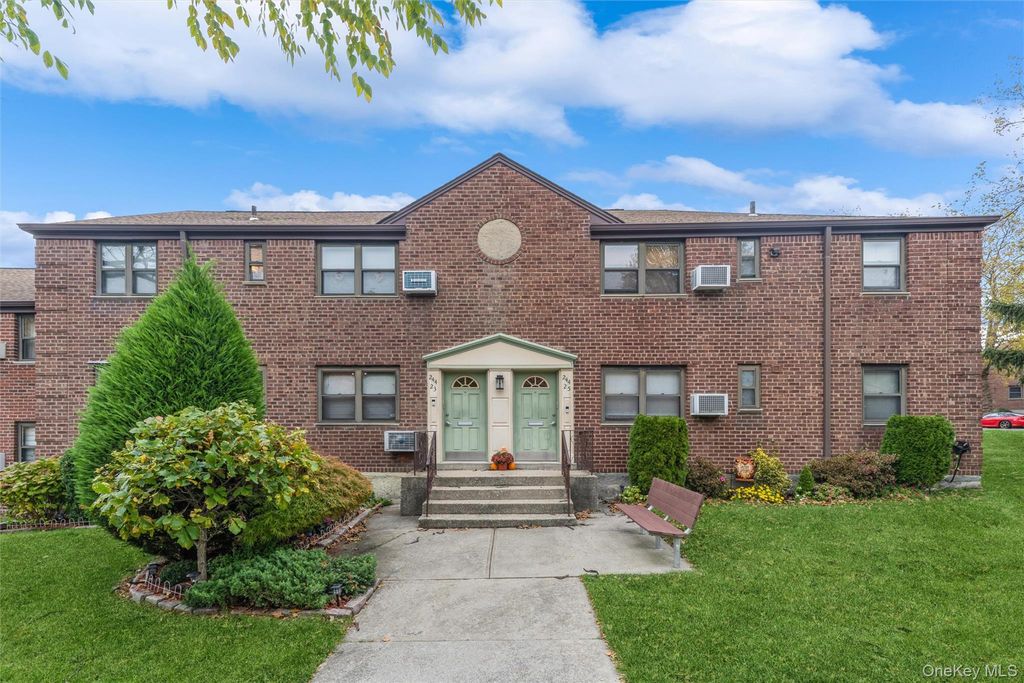 244-25 57th Drive 6G Lower, Douglaston, NY 11362 — photo 3