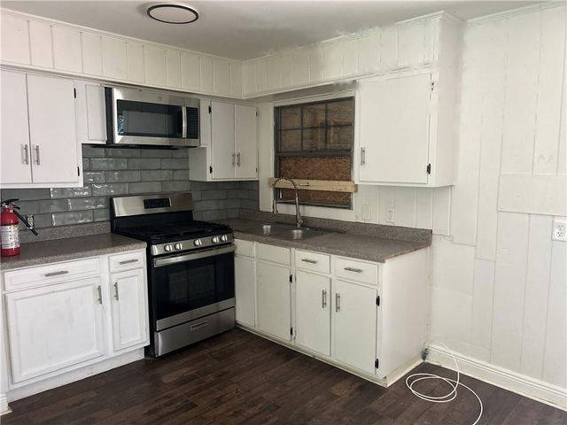 2740 Santa Barbara Drive NW, Atlanta, GA 30318