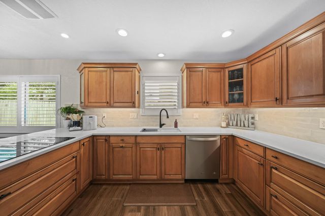 330 Bayou View Drive, Seabrook, TX 77586