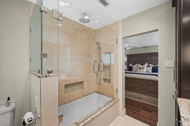 330 Bayou View Drive, Seabrook, TX 77586