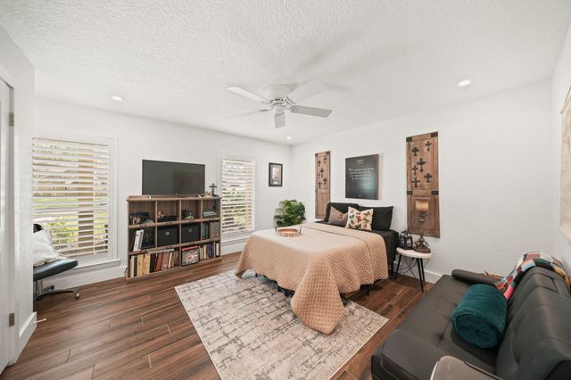 330 Bayou View Drive, Seabrook, TX 77586