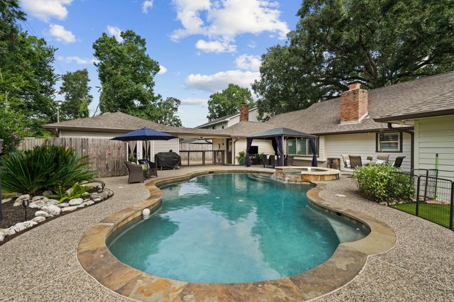 330 Bayou View Drive, Seabrook, TX 77586