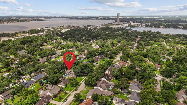 330 Bayou View Drive, Seabrook, TX 77586