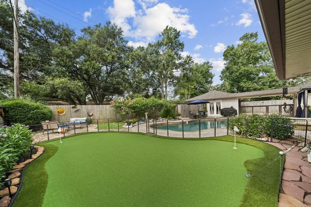 330 Bayou View Drive, Seabrook, TX 77586
