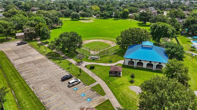 330 Bayou View Drive, Seabrook, TX 77586