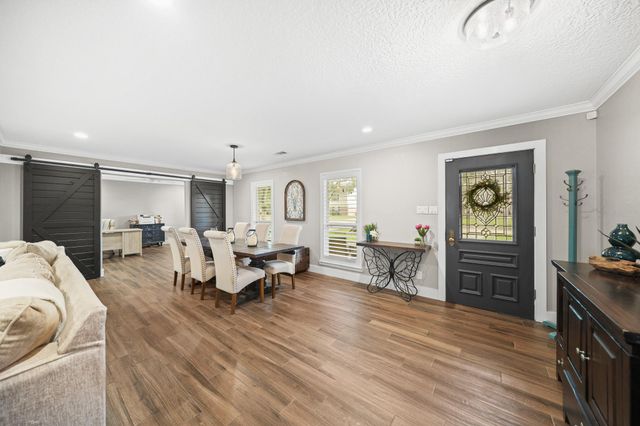 330 Bayou View Drive, Seabrook, TX 77586