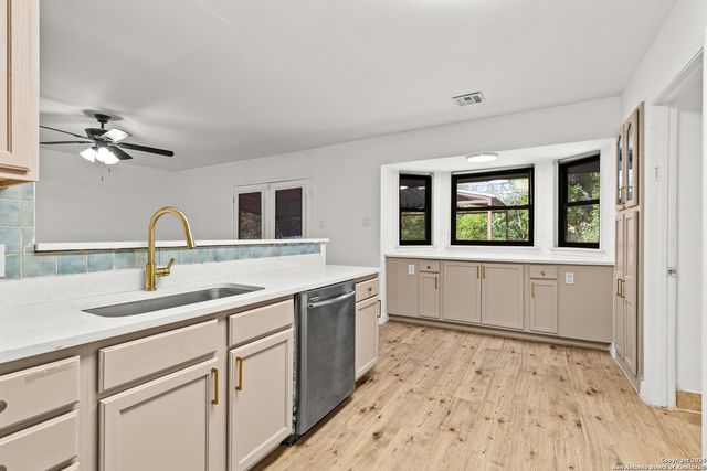 9311 Contessa Dr, San Antonio, TX 78216