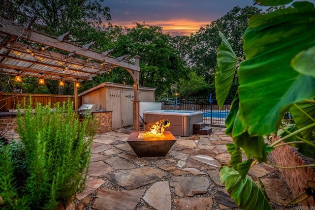 2704 Wentwood Valley Drive, Little Rock, AR 72212