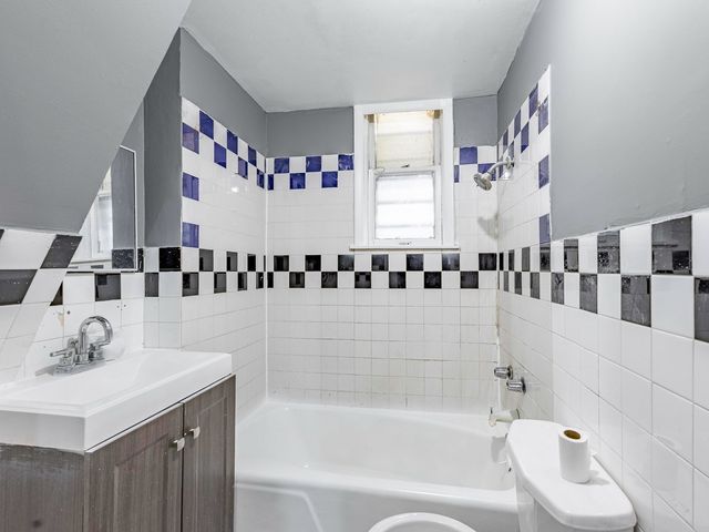4722 S Ada Street, Chicago, IL 60609