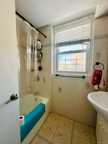 97-07 63 Road 6H, Rego Park, NY 11374