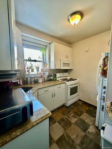 97-07 63 Road 6H, Rego Park, NY 11374