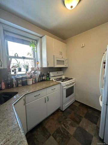 97-07 63 Road 6H, Rego Park, NY 11374