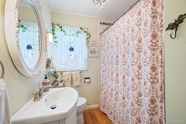 58 Royal Avenue, Flanders, NY 11901