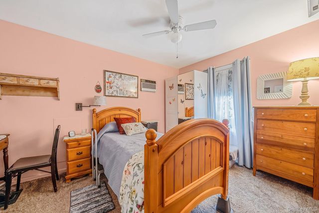 58 Royal Avenue, Flanders, NY 11901