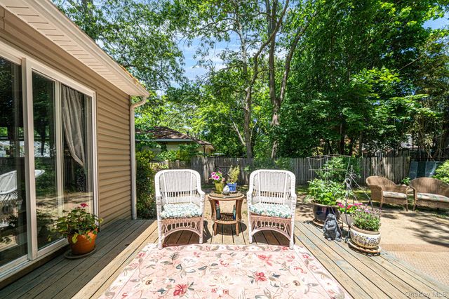 58 Royal Avenue, Flanders, NY 11901