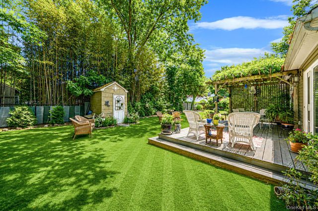 58 Royal Avenue, Flanders, NY 11901