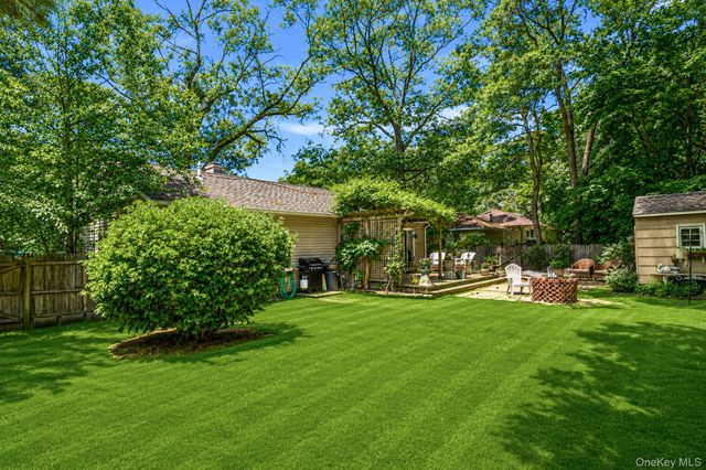 58 Royal Avenue, Flanders, NY 11901