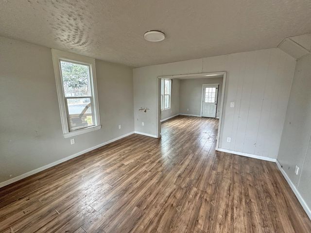 3003 E Bridgeport Ave, Spokane, WA 99207