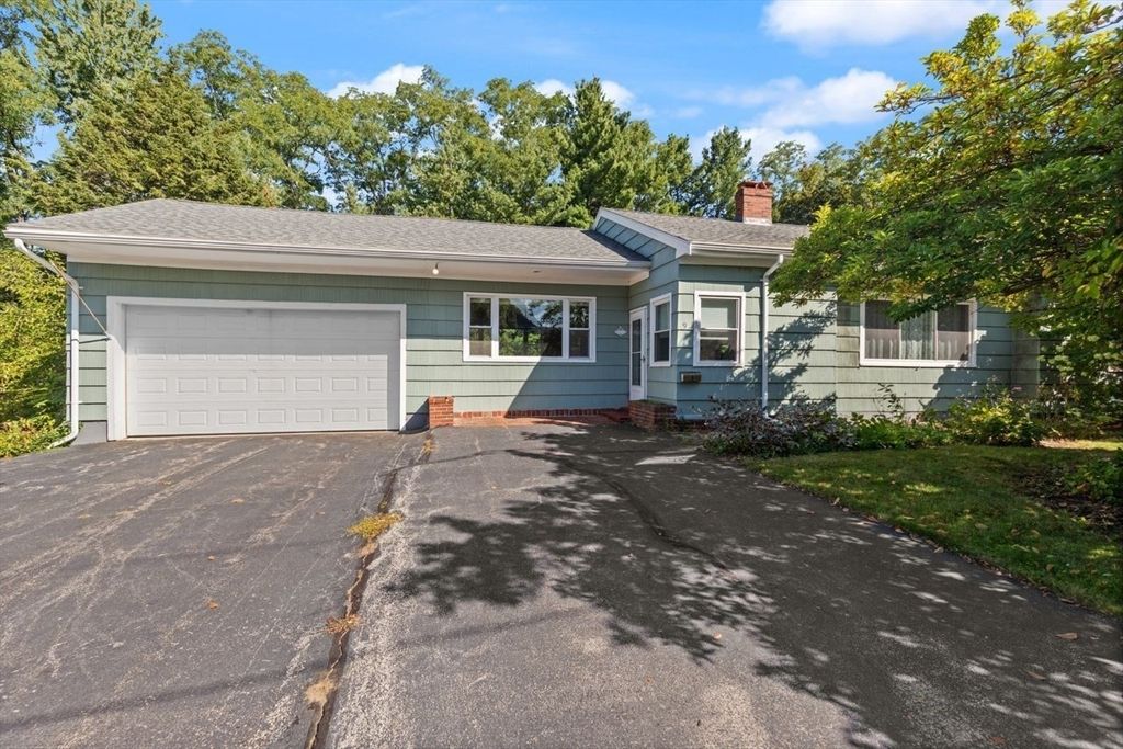 9 Woodcock Ave, Haverhill, MA 01830