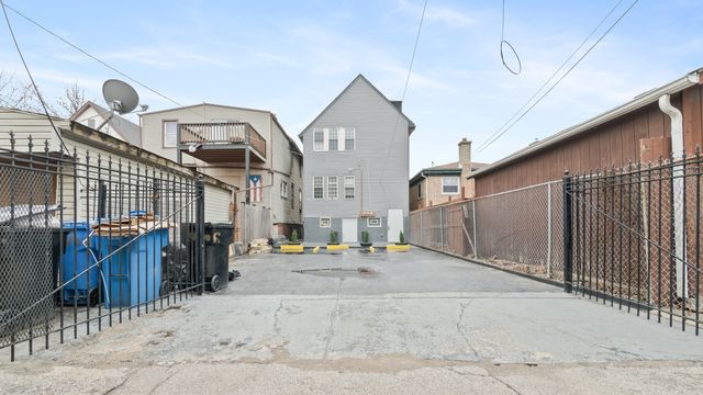 3406 W Dickens Avenue 1, Chicago, IL 60647