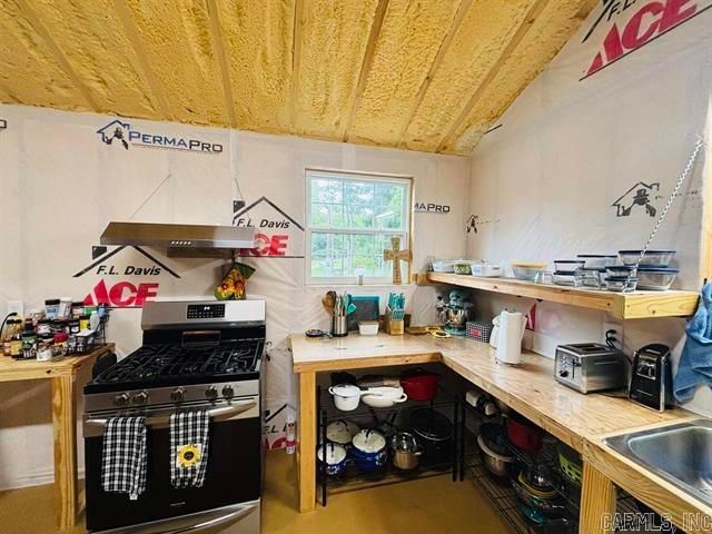 1472 A Petters Road, Mountain View, AR 72560