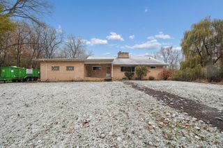 21697 McClung Avenue, Southfield, MI 48075