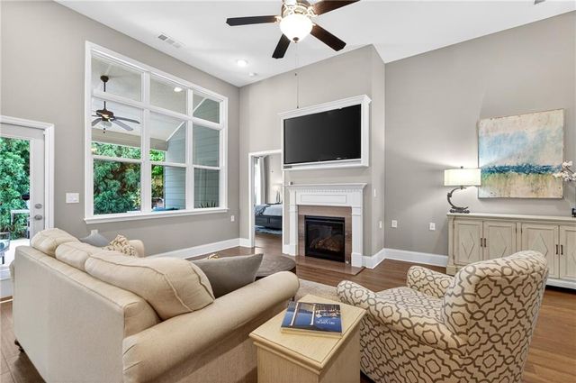 527 Margaret Lane, Woodstock, GA 30188