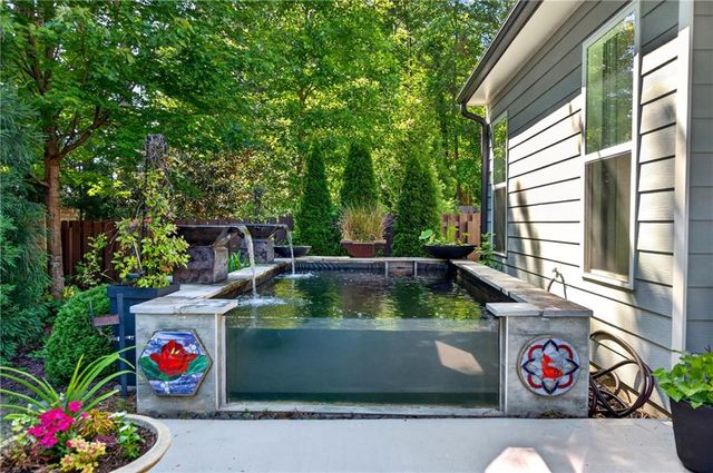 527 Margaret Lane, Woodstock, GA 30188