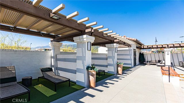 16651 Snowdrop 1, Fontana, CA 92336