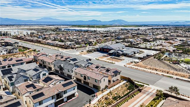 16651 Snowdrop 1, Fontana, CA 92336